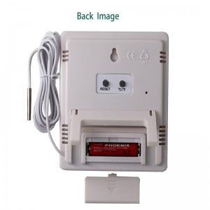 Instrument-Feuchtigkeitsmessgerät platziert auf nassem Maß des Automobil-Desktops