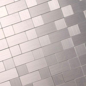 Silberne wasserdichte / feuerfeste Aluminium Mosaikfliese Aufkleber Küche Backsplash Peel and Stick