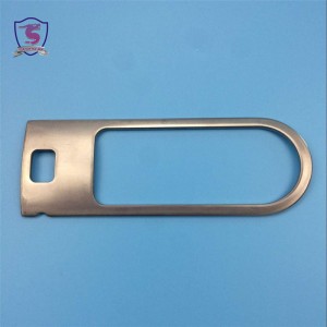 Polieren von Edelstahl-Stanzteilen