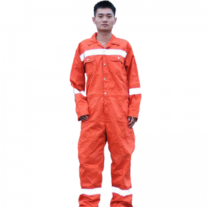 Sie können sich gerne auf eine individuelle Reise mit Arbeitskleidung begeben