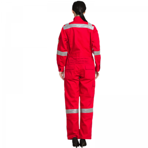 Arbeitskleidung sollte angepasst und nicht gekauft werden