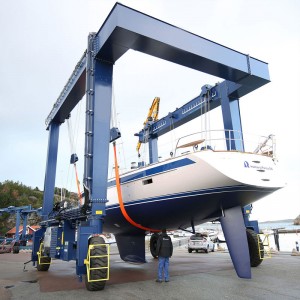 Boots- und Yachtumschlagkran