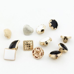 Kundenspezifische Metallhemdknöpfe des neuen Designs der Mode, die Knöpfe 8 nähen