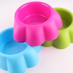 Großhandelspfote geformte Zufuhrplastikreise im Freien Innenhundehaustier Schüssel