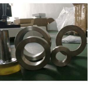 ISO 8124-1 2014 Abschnitt 6.7.1.2 Überstandsprüfgerät