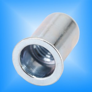 Runder Körper mit Senkkopf