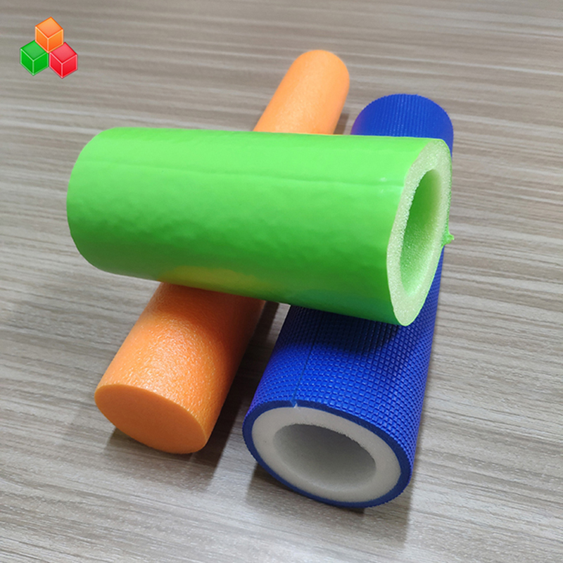 Benutzerdefinierte Form Logo Farbe super weiche Hohlschaum Rohre PVC EVA EPE Schaum Rundrohr für Indoor Spielgeräte / Verpackung