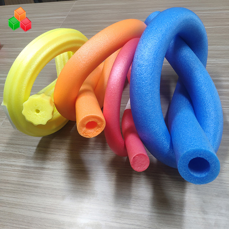 Dongguan benutzerdefinierte Logo Form ROHS 10mm 20mm weiß expandiertem Epe Polyethylen Schaum Backer Stange Rohr Nudelrohr für Kinder / Erwachsene