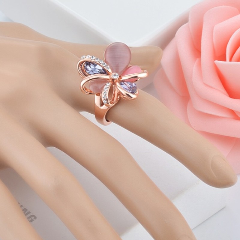 Weiche rosa Rose Gold Zirkonia Blume Birthstone Edelstein Verlobungsringe für Frauen