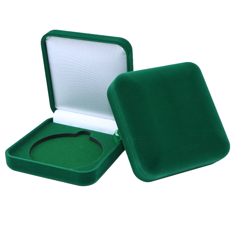 Artikel F-80 runde Samtbox ​​für Münzen, Abzeichen und Armbänder usw., mm. 90 * 95 * 38, wiegt etwa 86 g