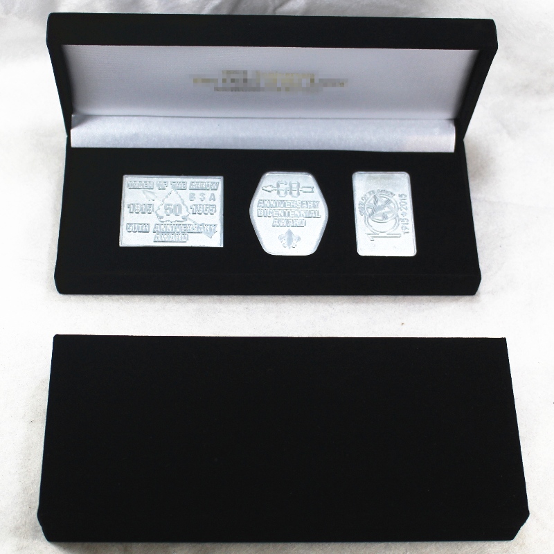 Artikel V-13 Rechteckflannelette box für 180*60 mm Mehrfachmünzen, Abzeichen, Medaillen, etc. HardwareProdukte.mmNein.202*85*36, Gewicht ca. 166g