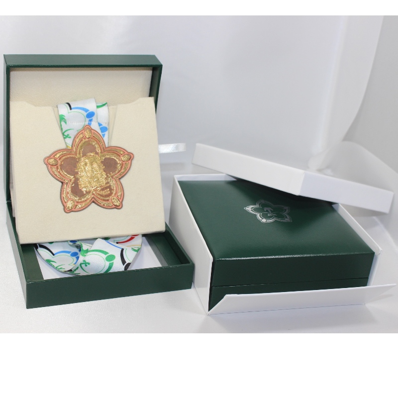 Artikel V-22 quadratisches Kunstleder Papierbox für 90 * 90mm Münze, Abzeichen, Medaille usw. mm.128 * 128 * 50, Gewicht ca. 191g