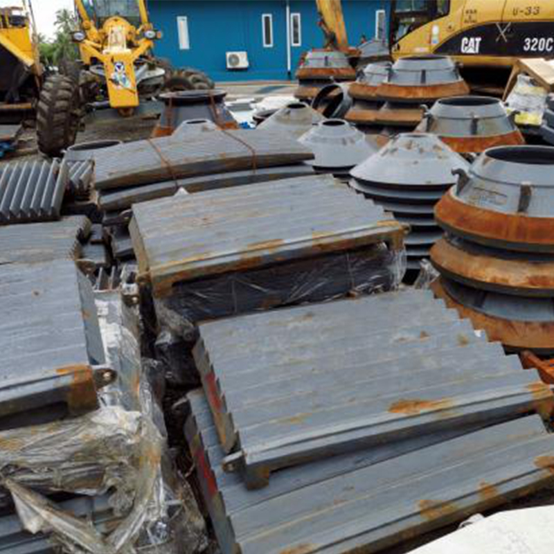 20190114 Japanische Nakayama RC4228 SK3624, NSC200, NCC40H, NCCH42H, NCC45H, SR120C Brecherteile nach Kambodscha