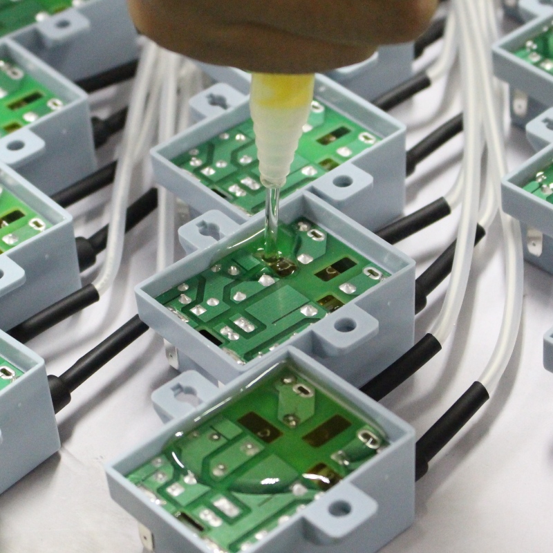 Hersteller von Potting Leim: Weißt du, was ungleichmäßiges Gießkleben verursacht?