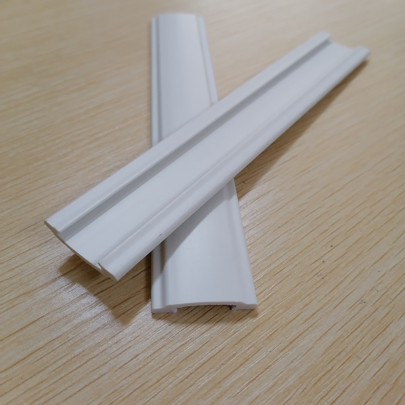 Hochwertige flammhemmende PVC-U-Kanalprofilextrusion für Fenstervorhänge