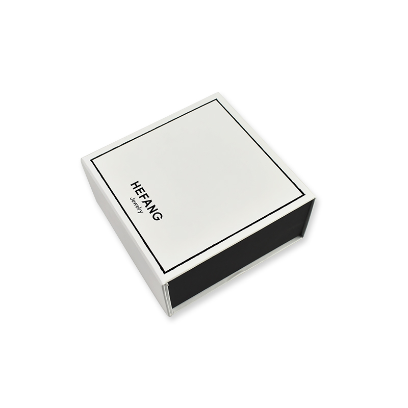 Schmuckkästchen/quadratische Schachtel