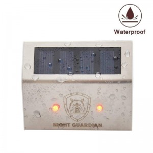 Solar Powered RED eye pro LED Wolve Predator Deterent Light