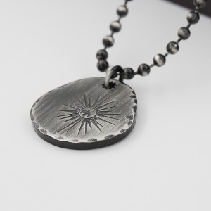 Antike schwarze Halskette Shining Star Anhänger Edelstahl Runde Halskette