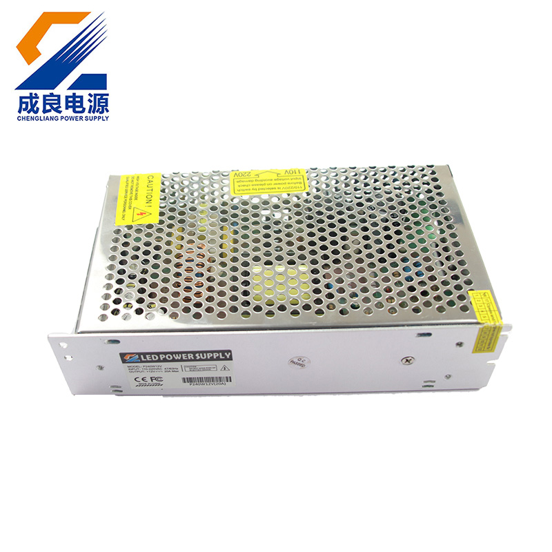 110V 220V AC DC LED-Treiber 12V 20A 240W Stromversorgung für LED-Licht CCTV-Kameramaschinenmotoren