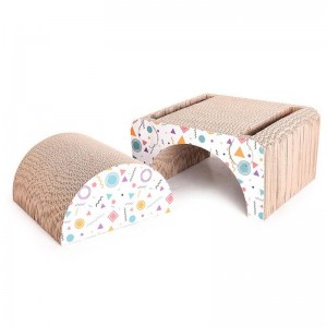 Kombination aus Quadratischer Hocker und Katzenaufnahmebrett