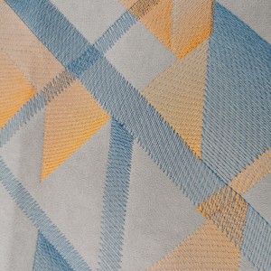 Gesticktes Flanell-Tuch BNT6867