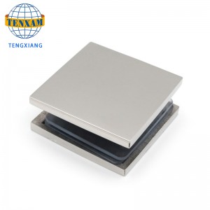 Chinesischer Hersteller Glasholdingclips Chrom 2 * 2 Zoll Clip Messing Glas Türklemme Tür&Fensterscharniere 8-12mm Glas Badezimmer Standard