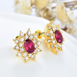 Klassische kleine Ohrohrringe