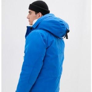 Regen- und schneefeste Daunenjacke