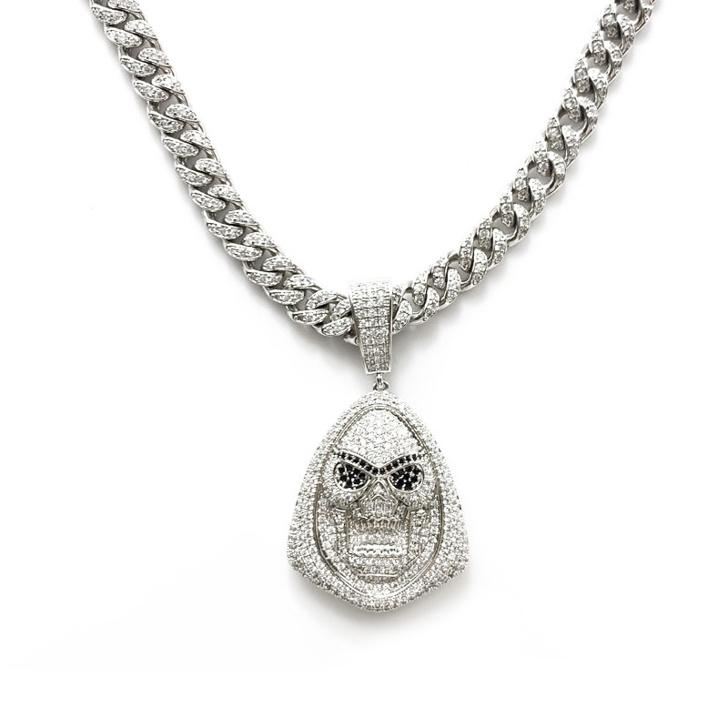 Derneue Hip-Hop-hop-verkrustete Zirkondämonenkopf sieht aus wie eine Diamant-Halskette
