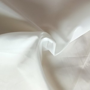 recyceltes getöntes Tuch.