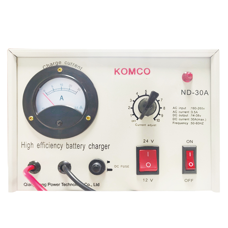 KOMCO AGM startet und stoppt das reine Kupferladegerät 12V24V intelligentes Batterieladegerät mit hoher Leistung.