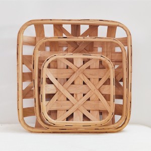 Dekorativer Blumenkorb