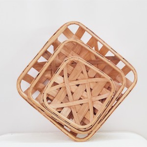 Dekorativer Blumenkorb