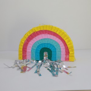 Neue Designs farbenfrohe Dekorationspapier Pinata für Hochzeit