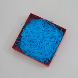 Großhandel hochwertige dekorative Raftes zerkleinerte Kastenfüllung Crinkle Shredded Paper für Geschenkbox Fülle Kraftpackung Crinkle Paper Shred