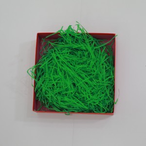 Großhandel hochwertige dekorative Raftes zerkleinerte Kastenfüllung Crinkle Shredded Paper für Geschenkbox Fülle Kraftpackung Crinkle Paper Shred