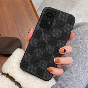 Es ist für die Xiaomi12pro Luxury Mobile Case geeignet. Es ist komplett mit großer Markenimitationsleder von Hand verpackt. Es ist ein Herbst -Proof- und Scratch -Proof -Schutzledergehäuse
