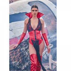 GEWICKTE VAMPIRKOSTE