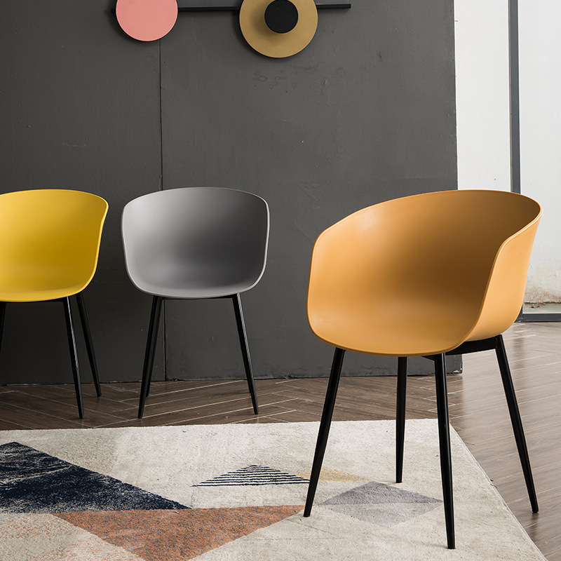 Moderne italienische französische Art Hohe Qualität Kunststoff Pp Shell Küche Esszimmer Kunststoff Stuhl Für Esszimmer