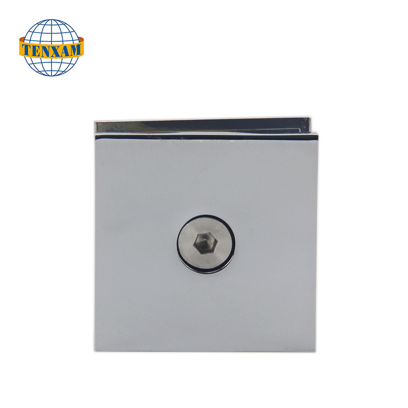 Ein Loch mit 0 Grad Fixierungsklemme abgebrochen