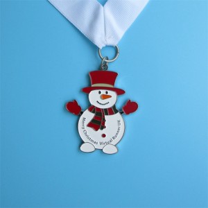 Kostenloses professionelles Design Weihnachtsmetallgeschenk Schneemann Medaillon Anhänger Sportmedaille