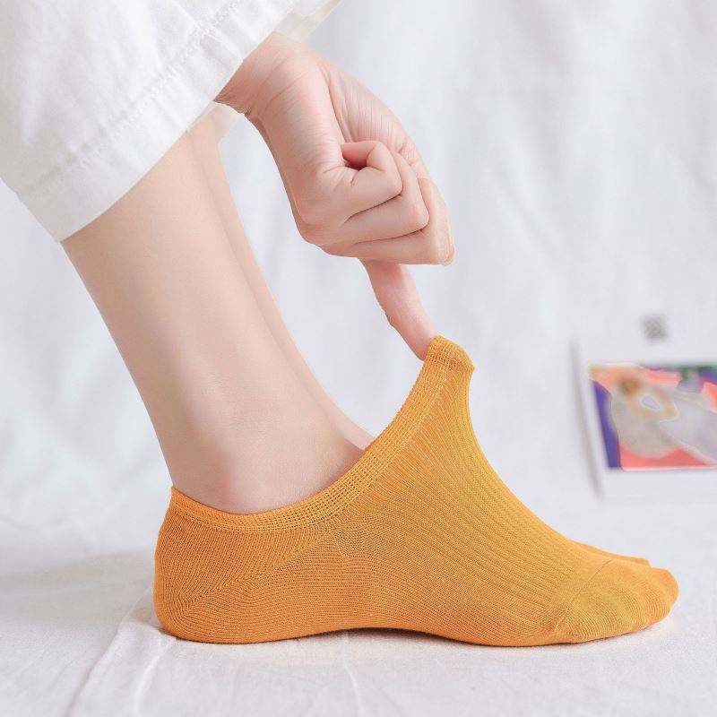 Großhandel Frauen unsichtbare Socke Feste Farbe Baumwolle atmungsaktive Socken