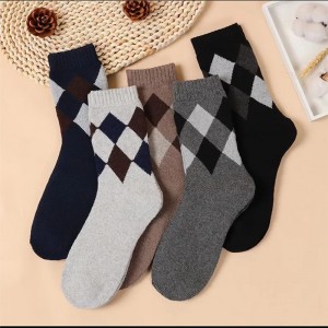 Großhandel Custom Logo Dicke gemütliche Wollmänner Socken Unisex Crew Wintersocken