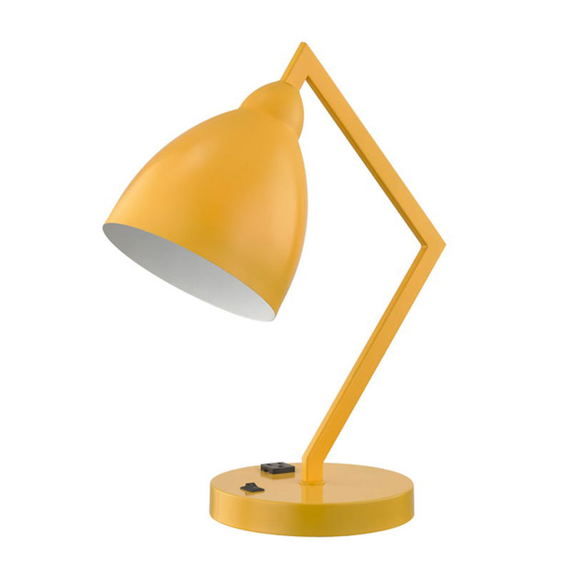 Schreibtischlampe mit festem Metallarm und Kopf mit einem integrierten Steckdosen und auf dem/-Nob -Rocker -Schalter bei der Basis für den Gästezimmer