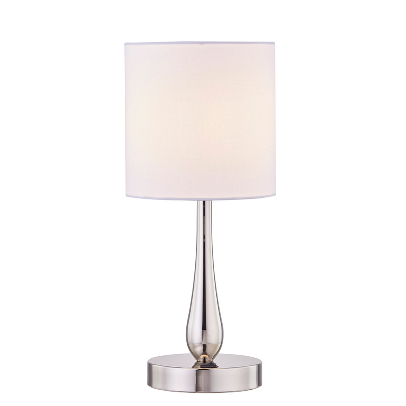 Tischlampe mit poliertem Nickel und A on/Off Rocker Switch in Guestroom