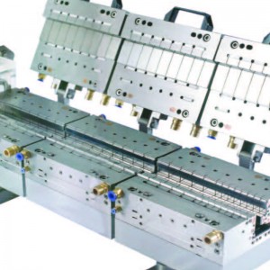 Extrusionsform mit Kunststoffprofil