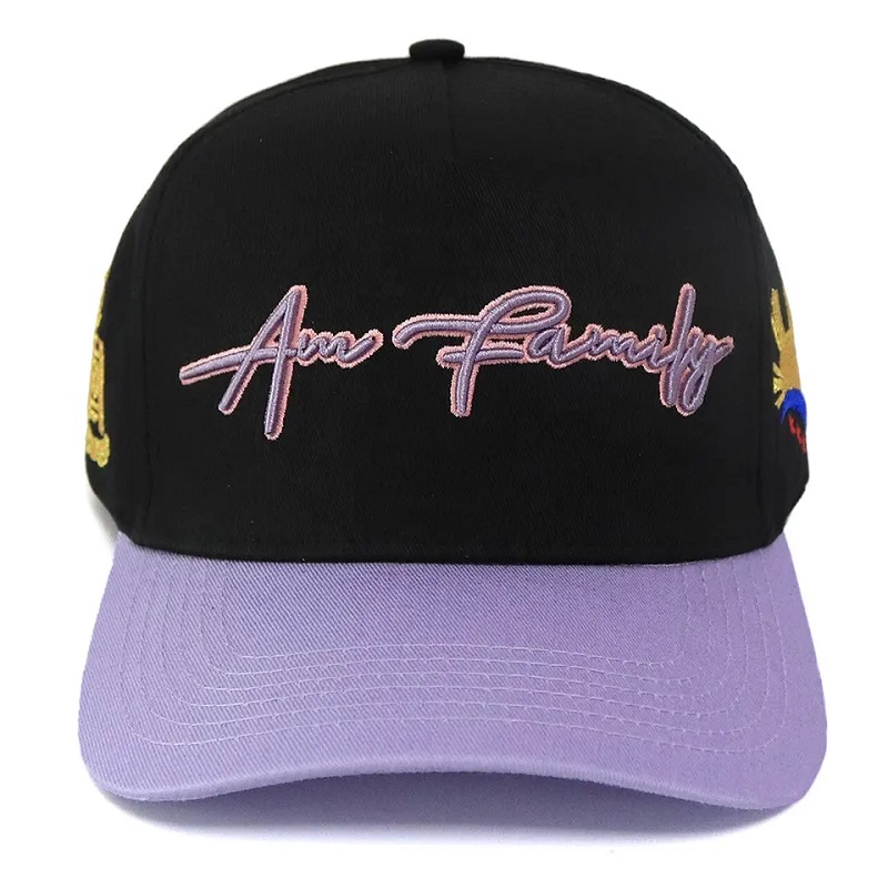 Neuankömmlinge Kontrastfarbe Schwarz und Lila benutzerdefinierte Farbe 5 Panel Sticklogo Baseball Cap Sporthüte für Erwachsene