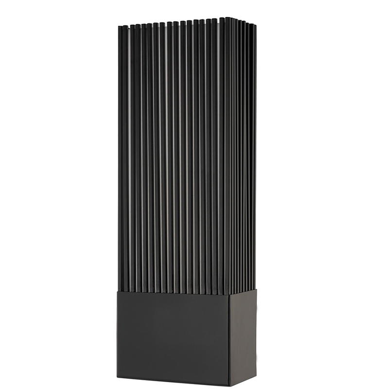 Hampton Inn Hotel Metal Wall Cance mit mattschwarzem Finish und Acryldiffusor im Hotel Typische Bodenkorridore