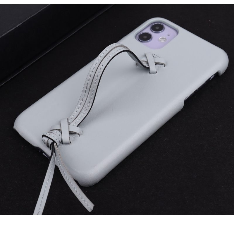 Dasneue Apple iPhone 15 minimalistische farbige echte Leder -Telefonhülle verfügt über eine vollständige Lederband -Tragetasche und eine 360 ​​-Grad -Hülle mit Full Wrap Anti Fall und Kollision.