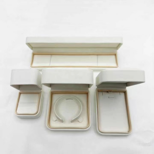 Customized Leder Luxusarmband Halskette Ohrringe Ringbox Verpackung Schmuckschachtel